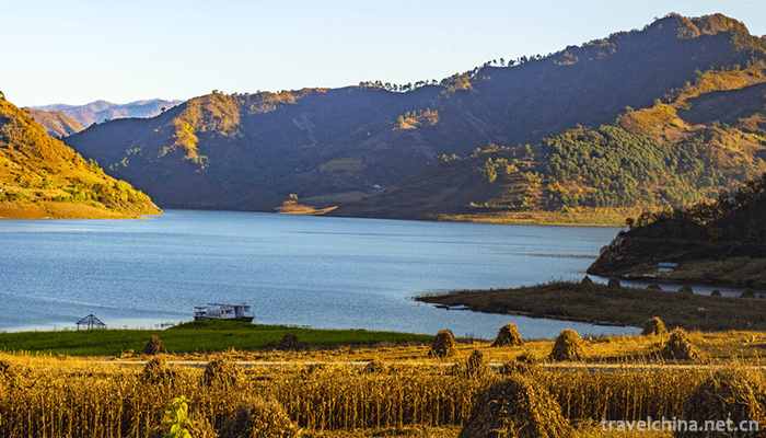 Yalu-River-Scenic-Spot-2