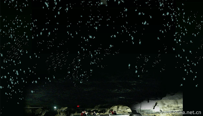 Yishui-Underground-Fluorescent-Lake-Scenic-Area-5
