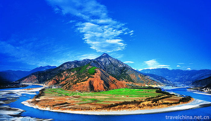 The-First-Bay-Scenic-Area-of-the-Yangtze-River-1
