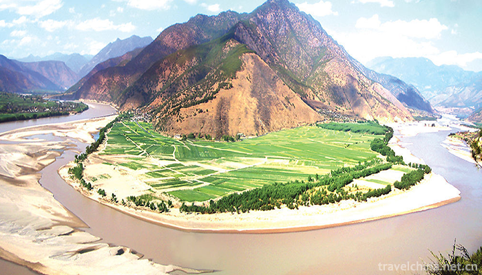 The-First-Bay-Scenic-Area-of-the-Yangtze-River-12