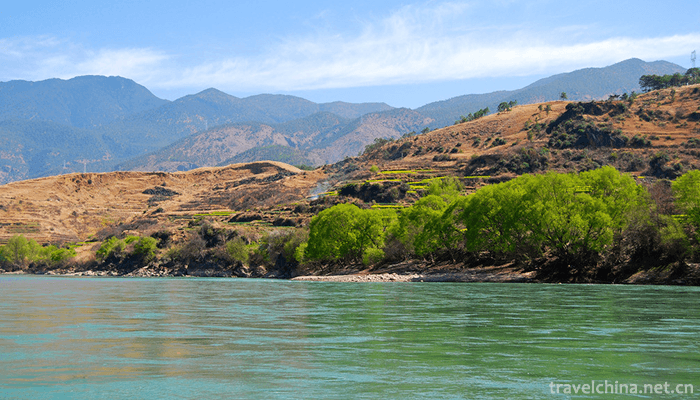 The-First-Bay-Scenic-Area-of-the-Yangtze-River-4