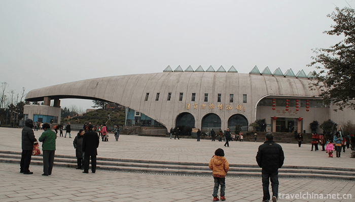 Zigong-Dinosaur-Museum-1