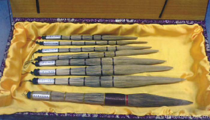 Dragon-Pen-Making-Skills-of-White-Shamao-1
