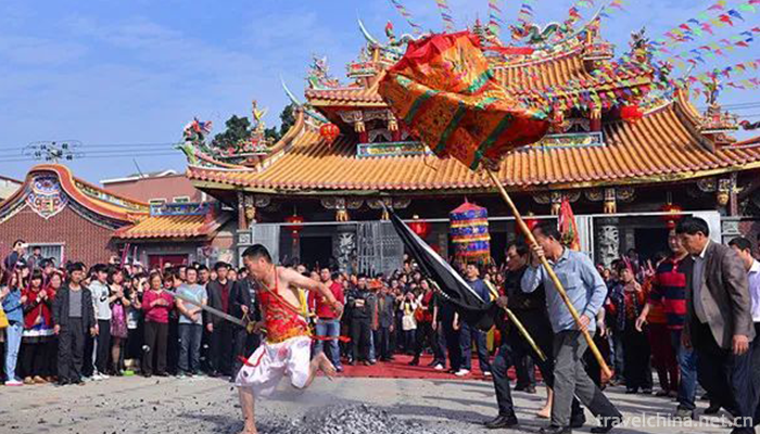 The-Religion-and-Customs-of-Baosheng-Emperor-1