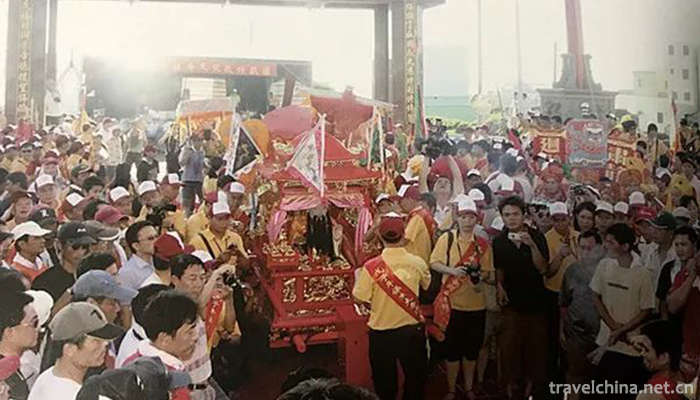 The-Religion-and-Customs-of-Baosheng-Emperor-6