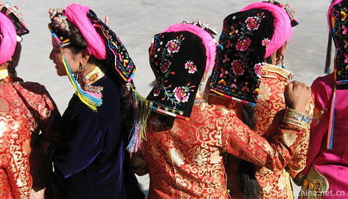 Tibetan-costume-3