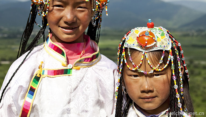 Tibetan-costume-1