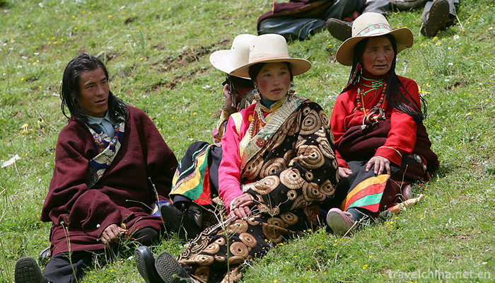 Tibetan-costume-8