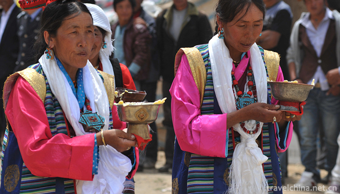 Tibetan-costume-7