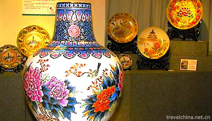 Firing Techniques of Chaozhou Coloured Porcelain 1