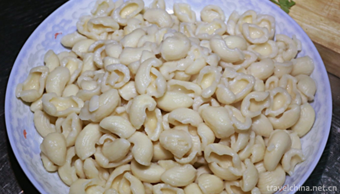Traditional-pasta-making-techniques-4