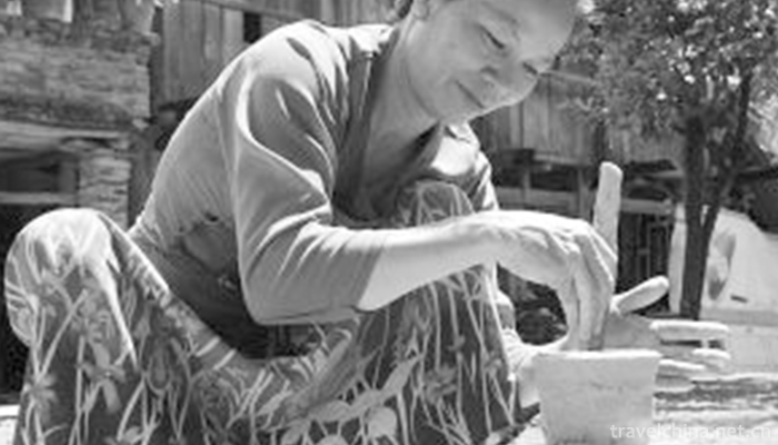Dais-Slow-Wheel-Pottery-Technology1