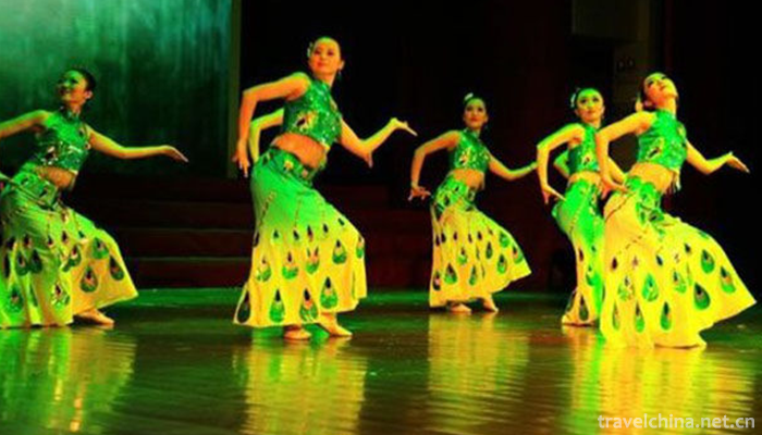Peacock-Dance-of-Dai-Nationality1