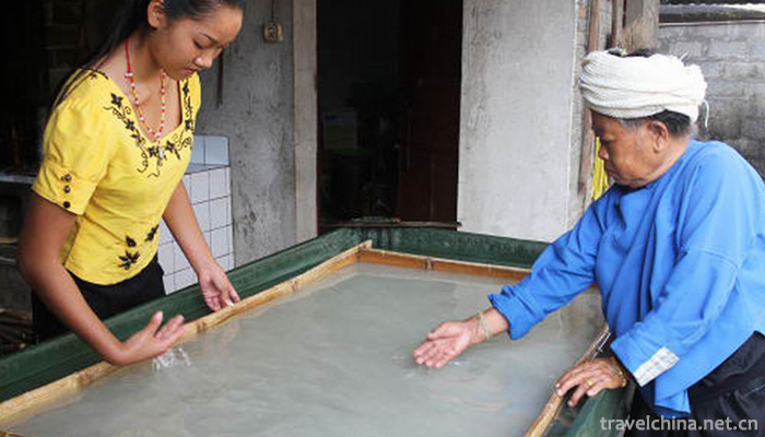 Handmade-Paper-Making-Skills-of-Dai-and-Naxi-Nationalities1