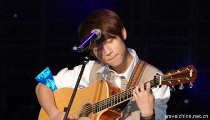 play-and-sing-at-the-same-time1
