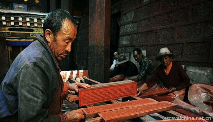 Tibetan-Engraving-and-Printing-Skills-of-Dege-School-of-Printing1