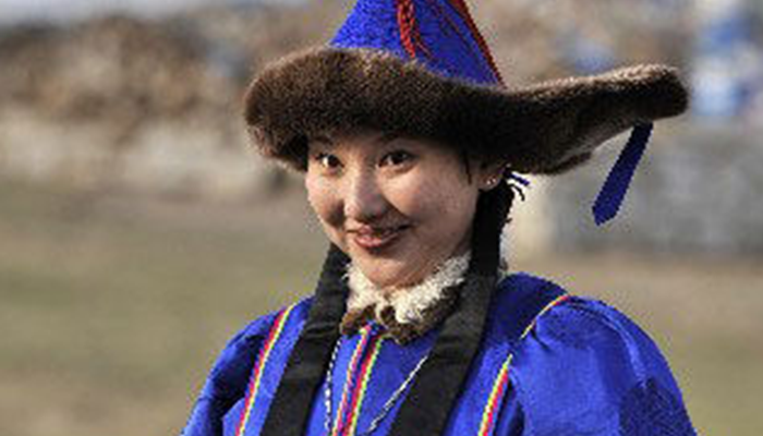 Ewenki-costumes11