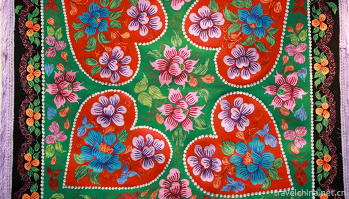 Kazakh-felt-embroidery-and-cloth-embroidery1