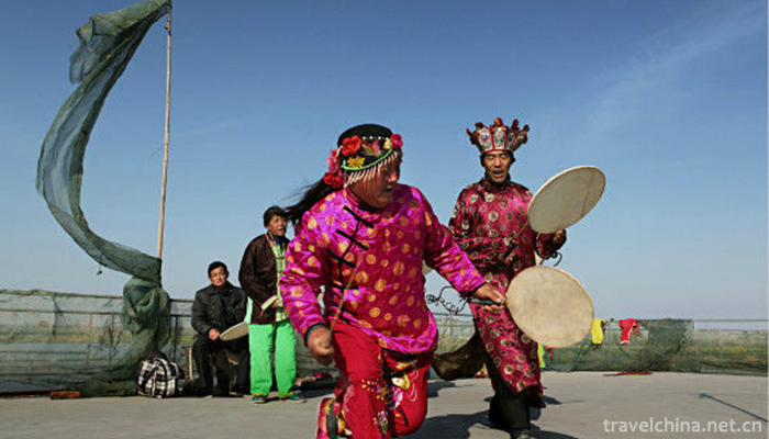 Fishing-Drum-of-Hongze-Lake1
