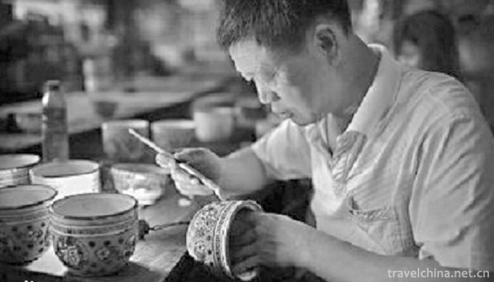 Jingdezhen-Handmade-Porcelain-Craft1