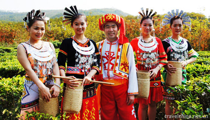 Li-nationality-costumes1