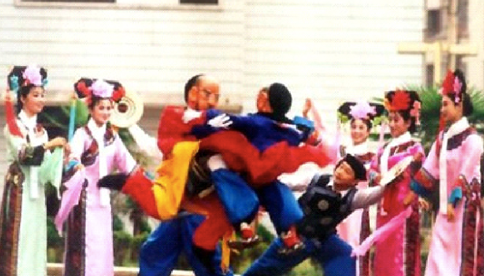 Manchu-Ergui-wrestling1