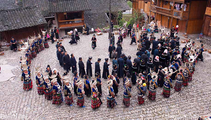 Miao-Lusheng-Dance1