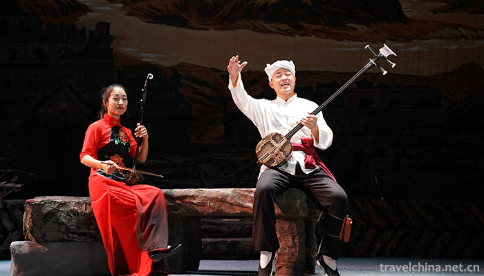 Talking-in-North-Shaanxi1