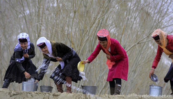 Tajik-Water-Diversion-Festival-and-Seeding-Festival1