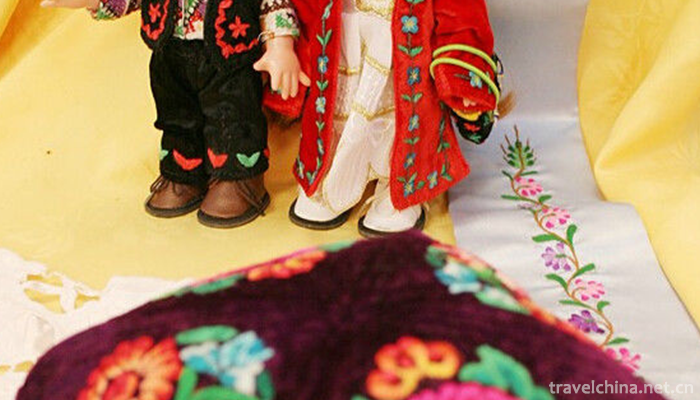 Uygur-Embroidery1