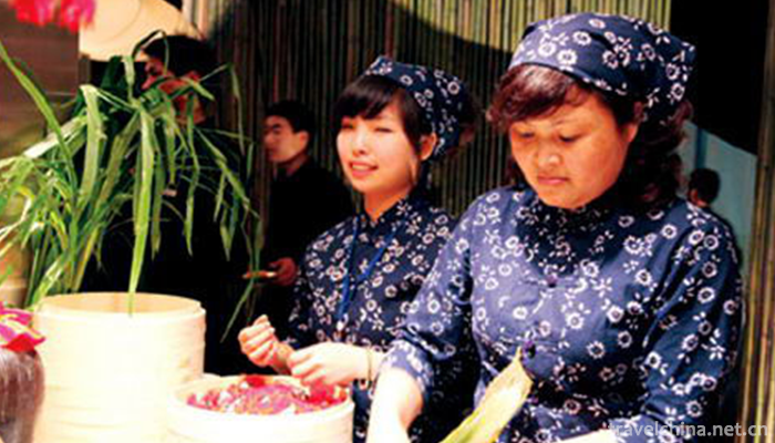 Production-Techniques-of-Wufangzhai-Zongzi1