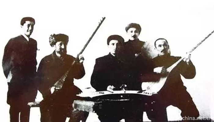 Uzbek-Ehilai-and-Yelai1