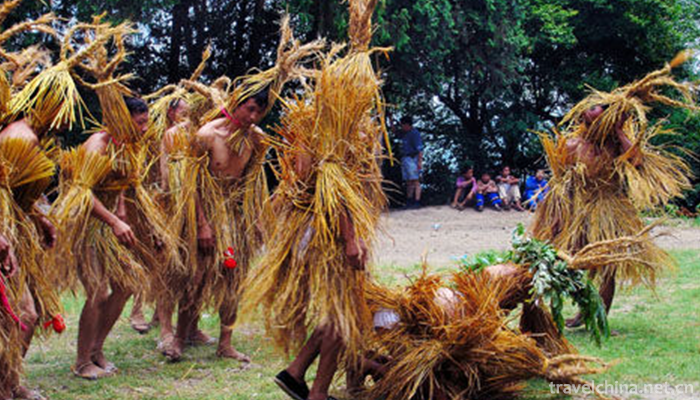 Maogus-Dance-of-Tujia-Nationality-in-Western-Hunan1