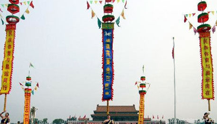 acrobatics-on-a-high-flag-pole1