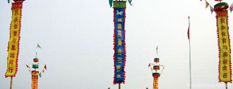 acrobatics on a high flag pole