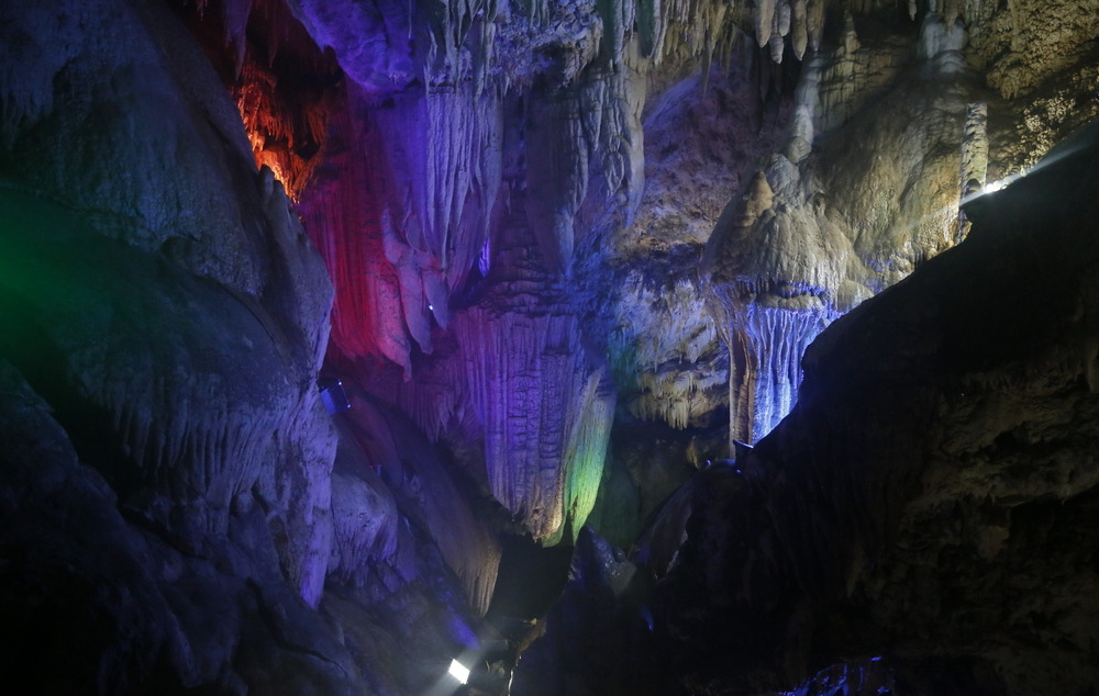 Longtan Karst Cave Scenic Spot2
