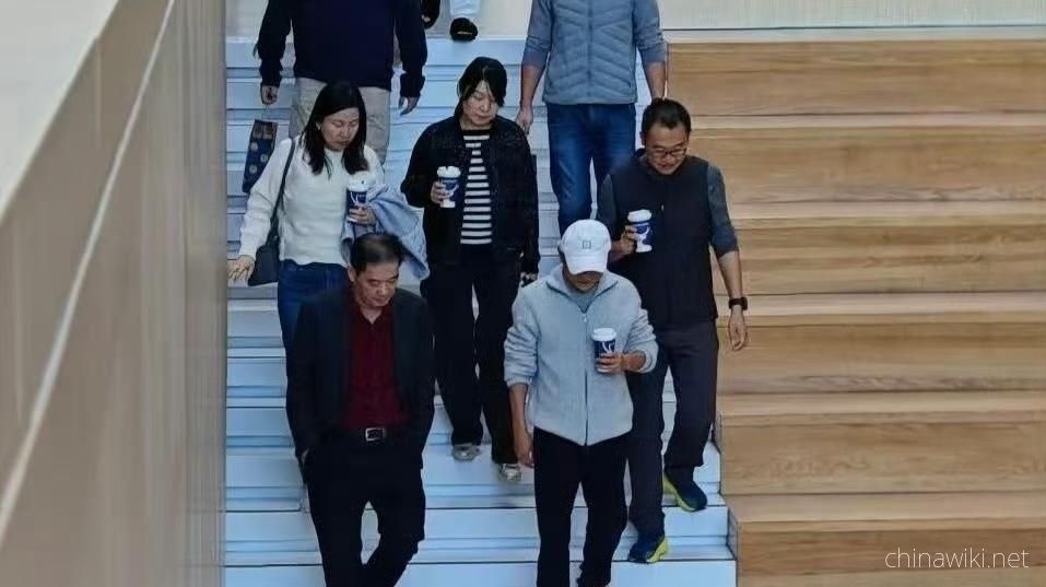 Jack Ma appears in Alibaba's new global headquarters park