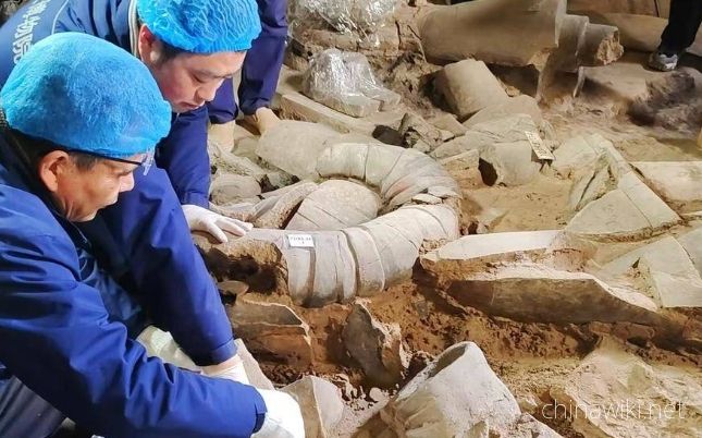 The rare "General Terracotta" unearthed in Pit 2 of the Terra Cotta Warriors of the Qin Dynasty