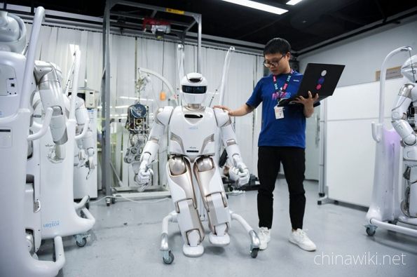 Chinese companies introduce humanoid robots to improve efficiency