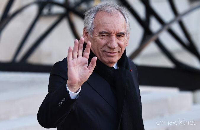 Macron: French Prime Minister to Visit China